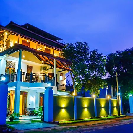 Marathona Tourist Resort - 아누라다푸라 외부 사진