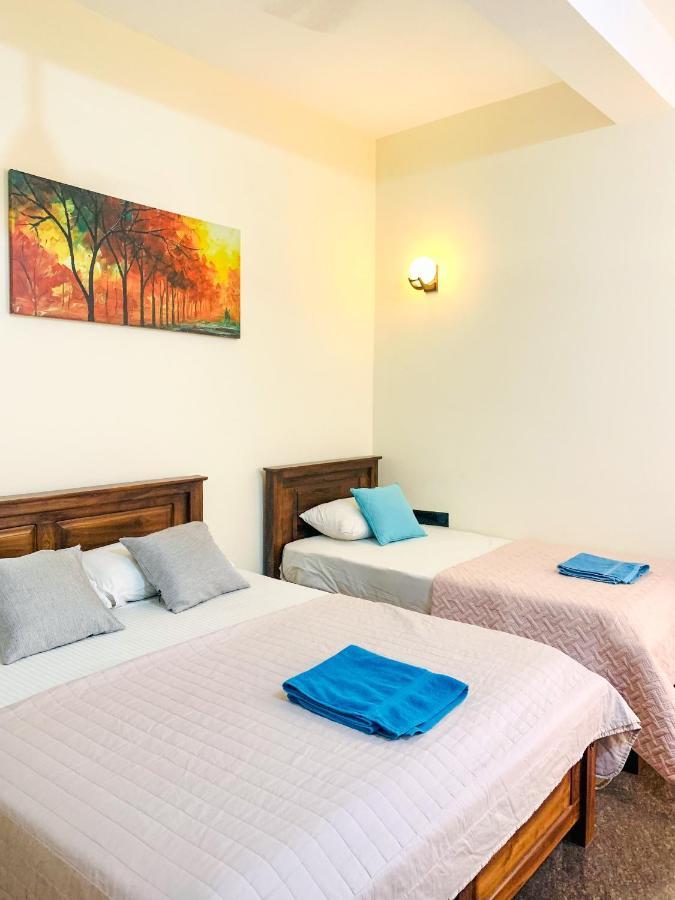 Marathona Tourist Resort - 아누라다푸라 외부 사진